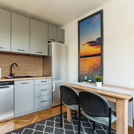 Apartment Oliwa Homely By Bookinghost *
